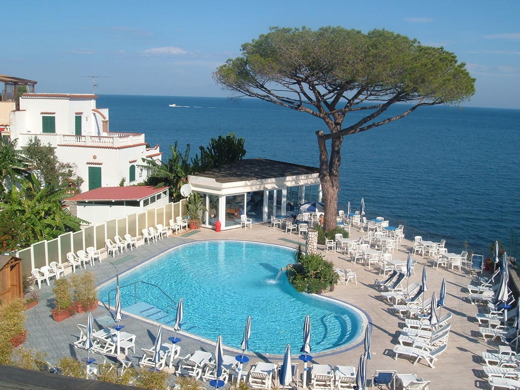 Hotel L'Approdo Casamicciola Terme Exterior photo