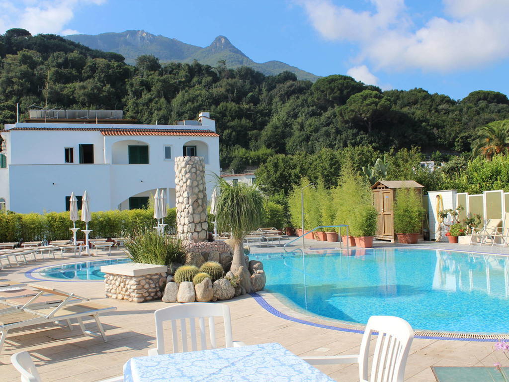 Hotel L'Approdo Casamicciola Terme Exterior photo