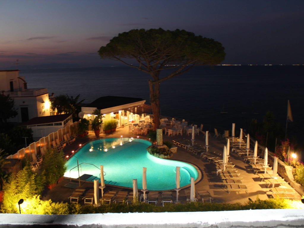 Hotel L'Approdo Casamicciola Terme Exterior photo